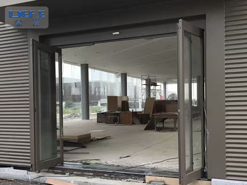 應急逃生門應符合哪些條件?自動旋轉門可以做為應急逃生門么?